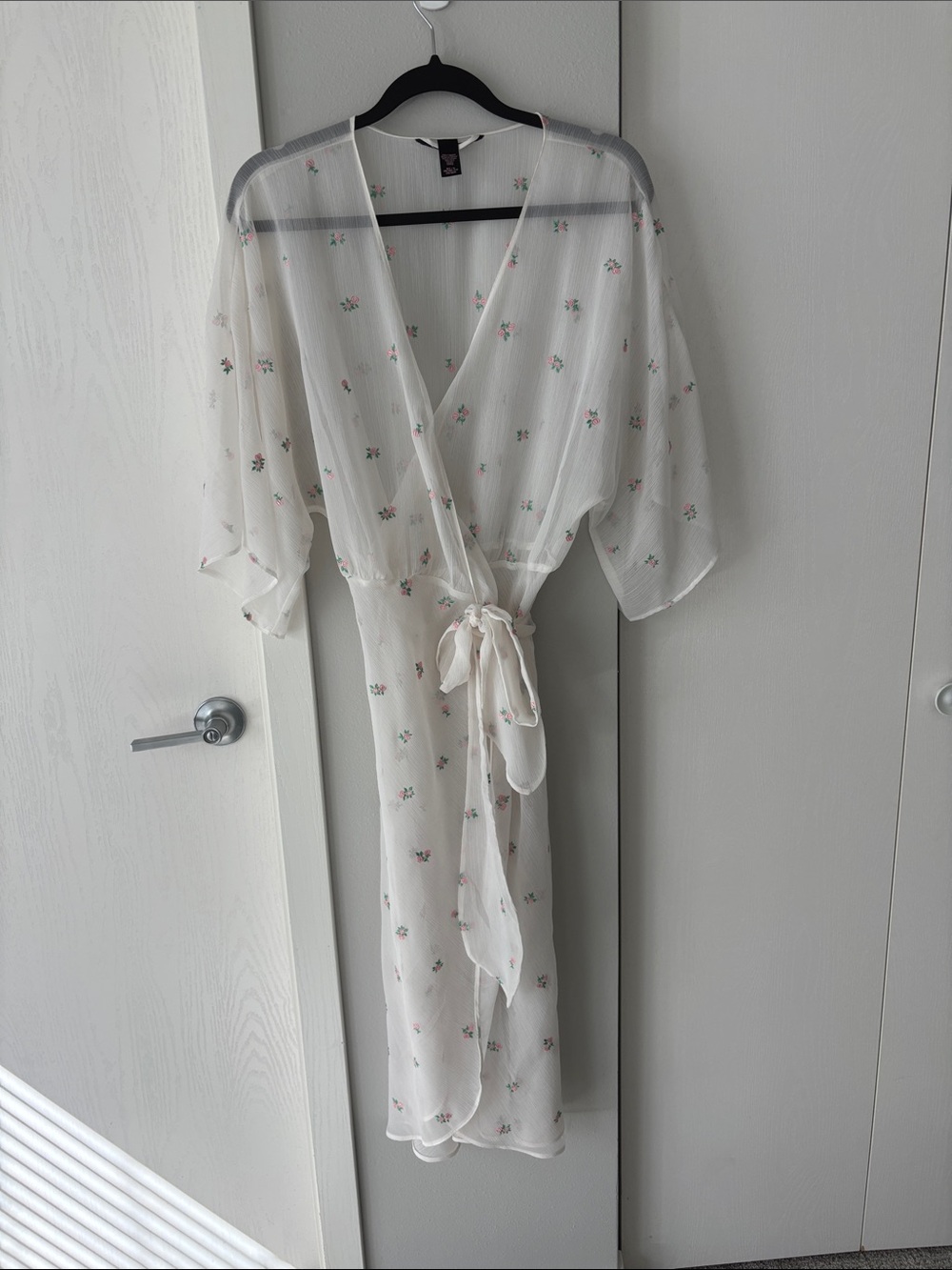 Victoria's Secret White Sheer Floral Tie-Waist Robe with Pink Accents